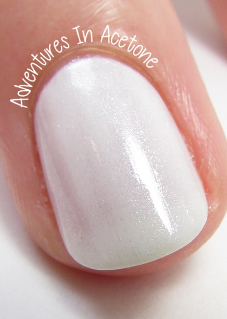 OPI Infinite Shine Pearl of Wisdom macro