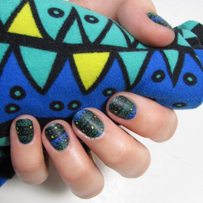 LuLaRoe Monster Teeth Leggings Nail Art 3-001